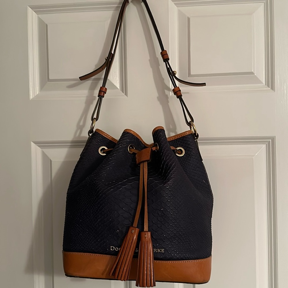 Dooney & Bourke Sachel Navy